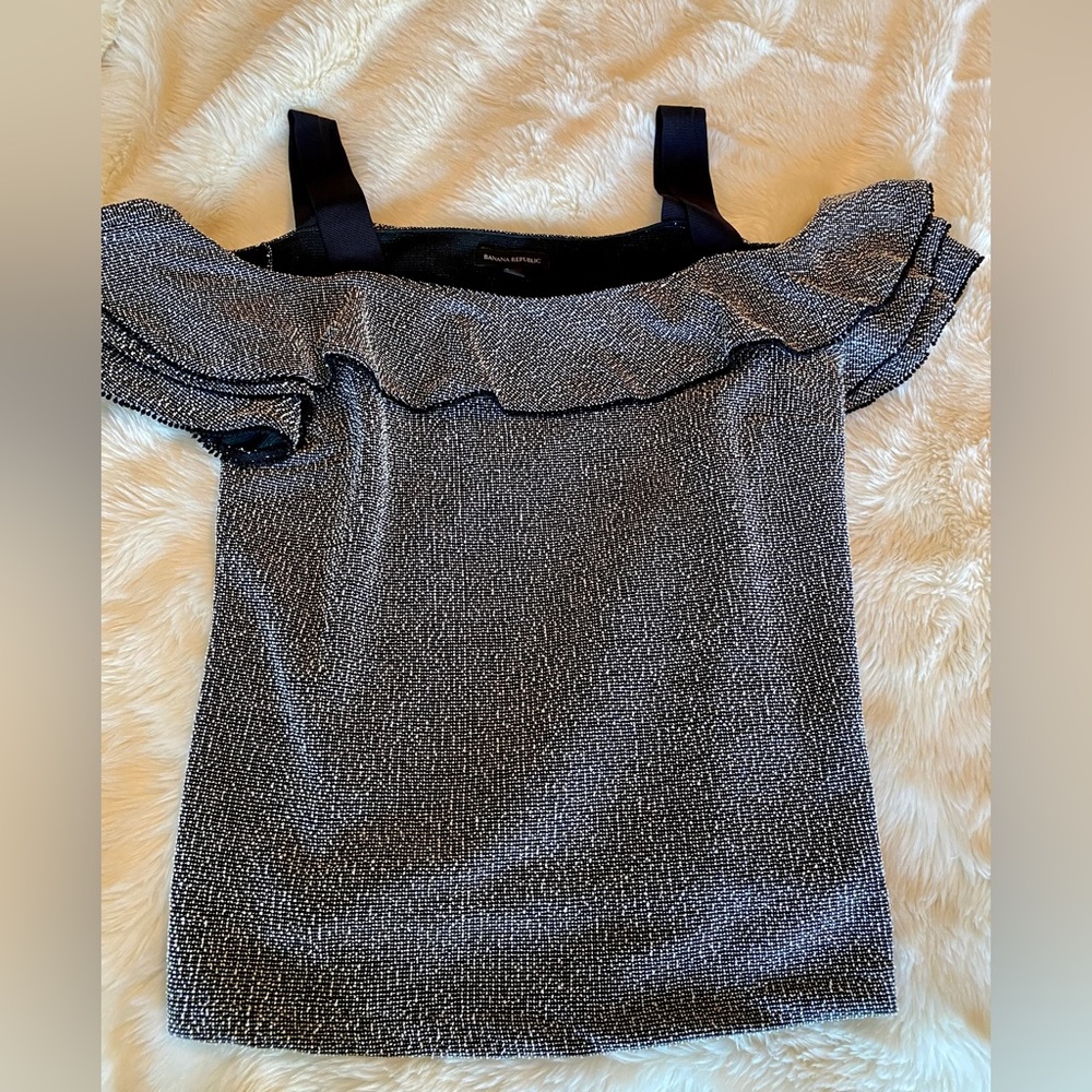 Banana Republic Women's Black White off the shoulder blouse